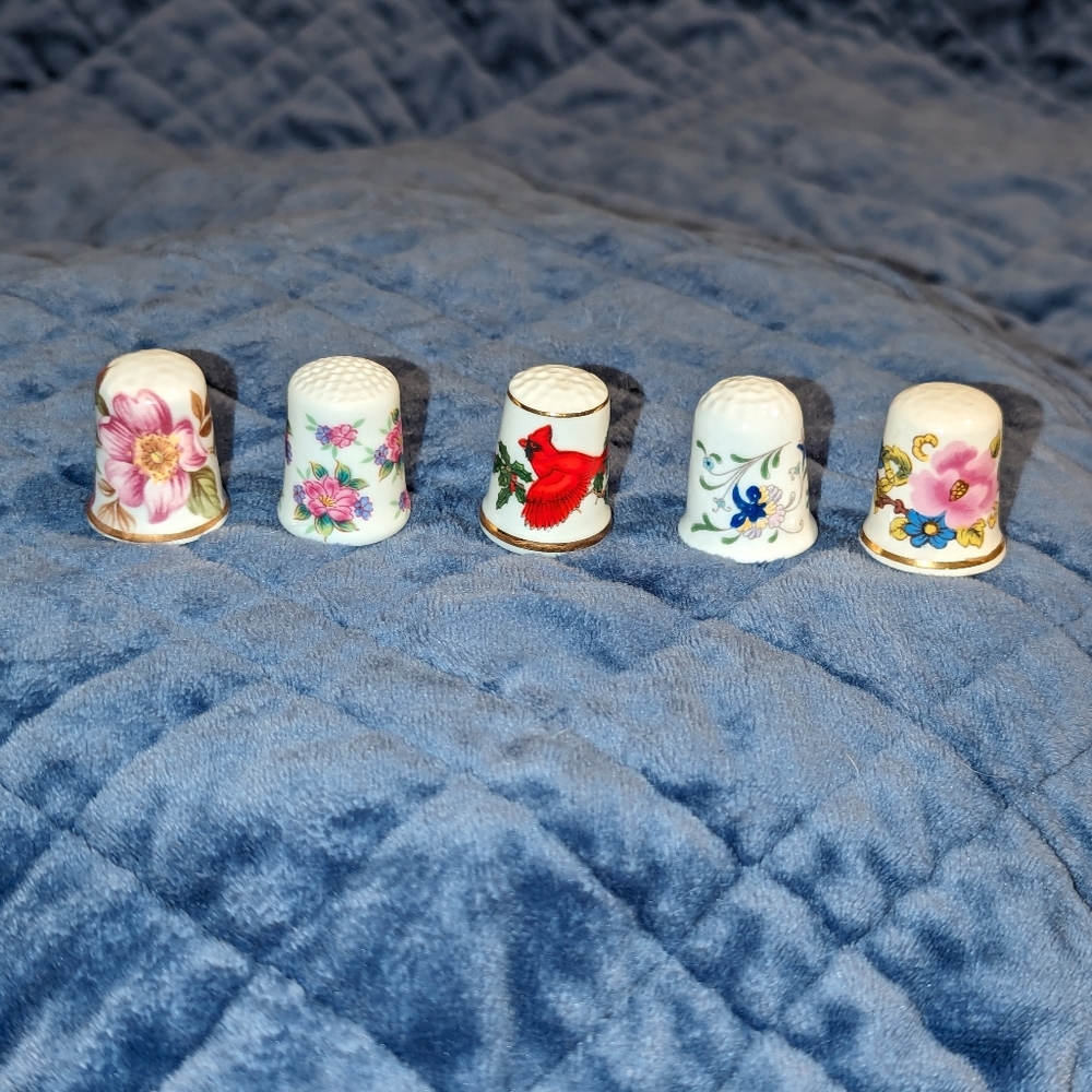 Lot of 5 Thimbles Flowers and Bird